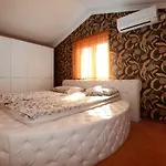 Zare Villa