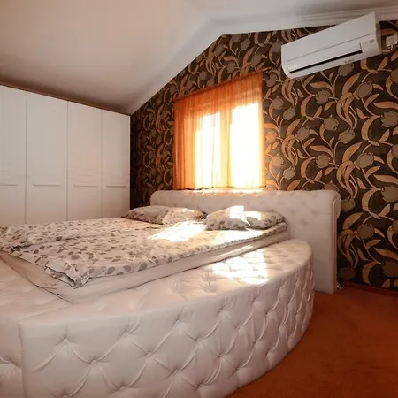 Zare Villa