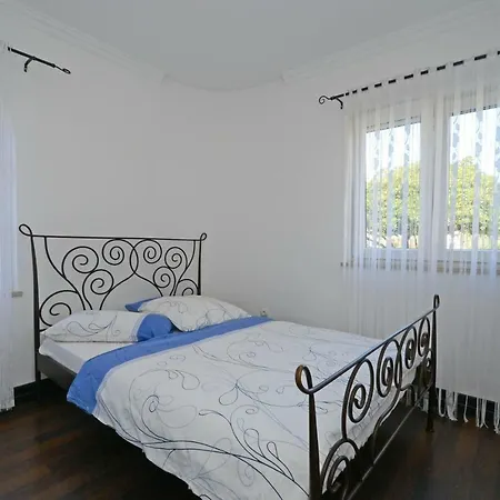 Villa Zare