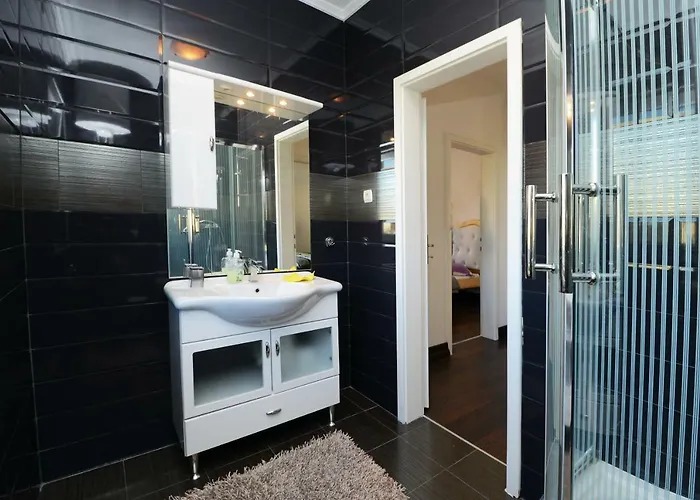 Zare Βίλα Πόρετς