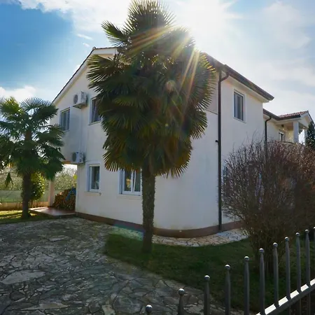 Villa Zare