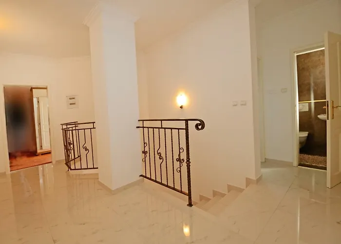 Zare Villa *