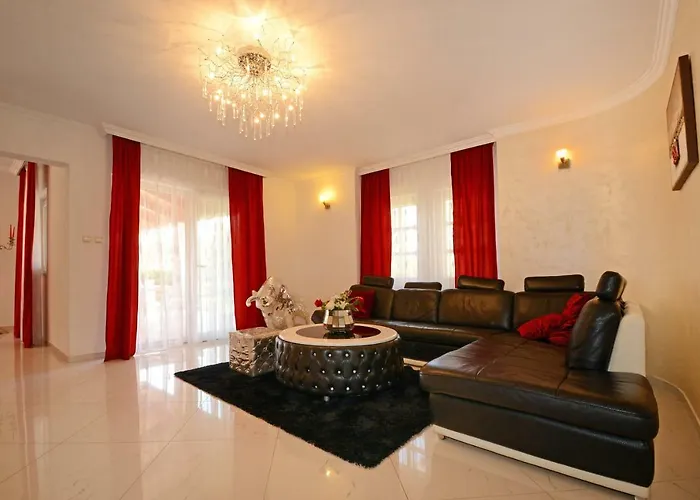 Villa Zare