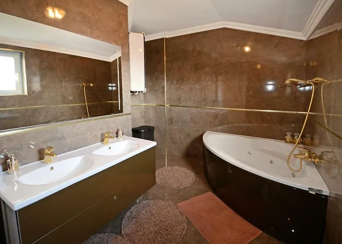 Villa Zare *