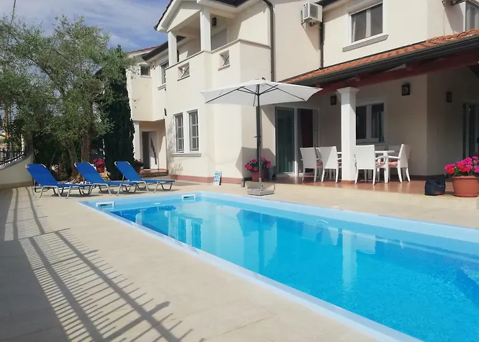 Villa Zare
