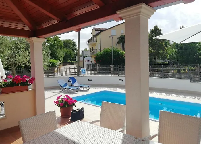 Zare Villa